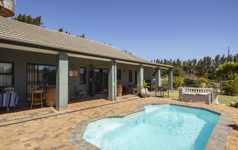 4 Bedroom Property for Sale in Gordons Bay Western Cape